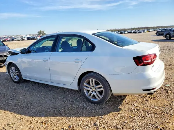 3VW2B7AJ2HM240868 2017 VOLKSWAGEN JETTA - Image 2