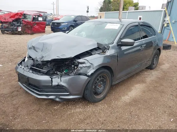 3VW2B7AJ2HM248243 2017 VOLKSWAGEN JETTA - Image 2