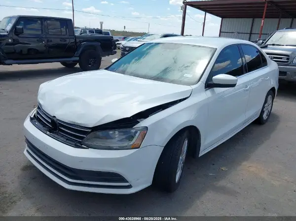 3VW2B7AJ2HM250624 2017 VOLKSWAGEN JETTA - Image 2