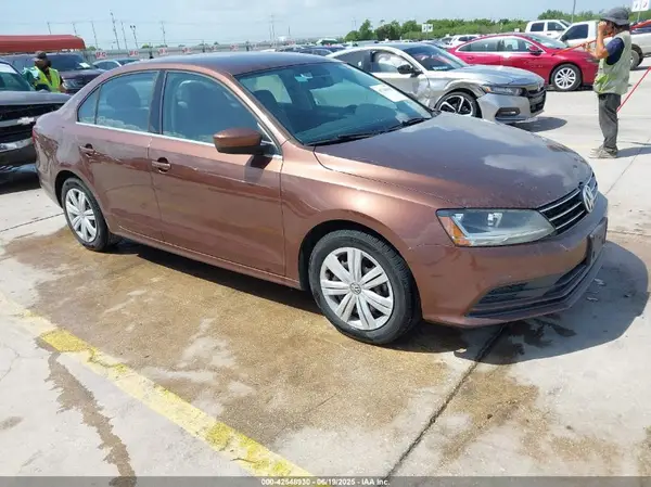 3VW2B7AJ2HM250980 2017 VOLKSWAGEN JETTA - Image 1