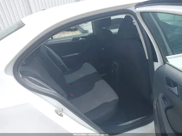 3VW2B7AJ2HM256858 2017 VOLKSWAGEN JETTA - Image 8
