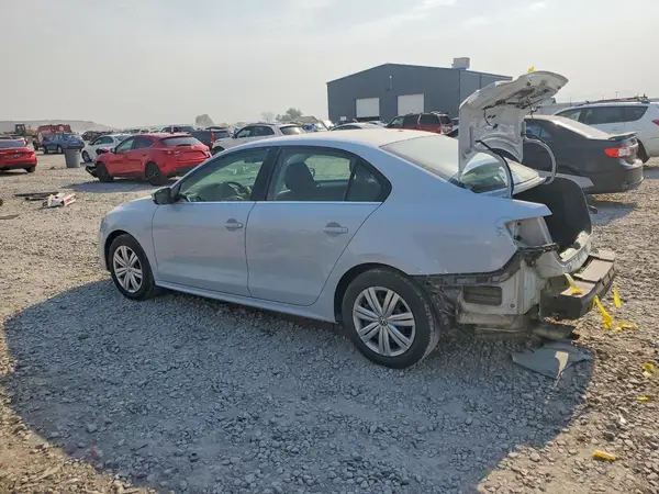 3VW2B7AJ2HM264488 2017 VOLKSWAGEN JETTA - Image 2