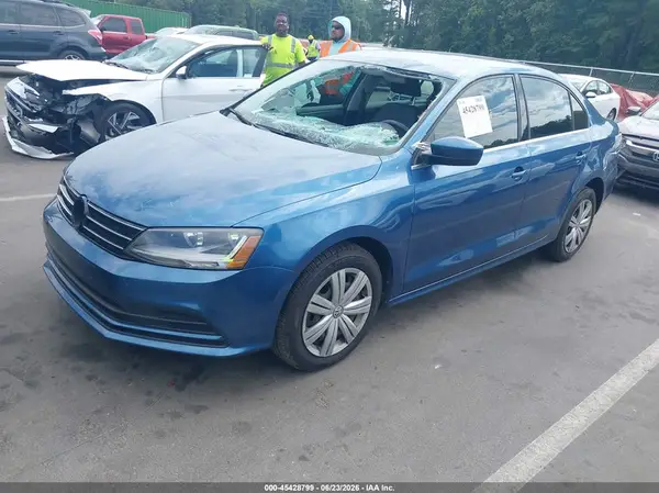 3VW2B7AJ2HM275149 2017 VOLKSWAGEN JETTA - Image 2