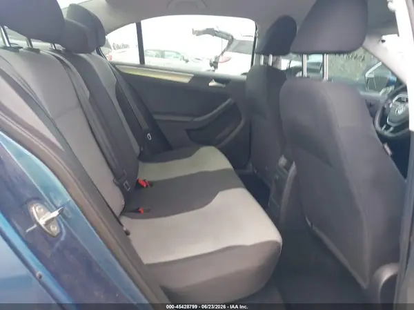 3VW2B7AJ2HM275149 2017 VOLKSWAGEN JETTA - Image 8
