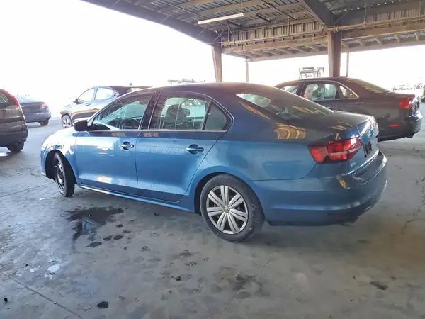 3VW2B7AJ2HM281727 2017 VOLKSWAGEN JETTA - Image 2