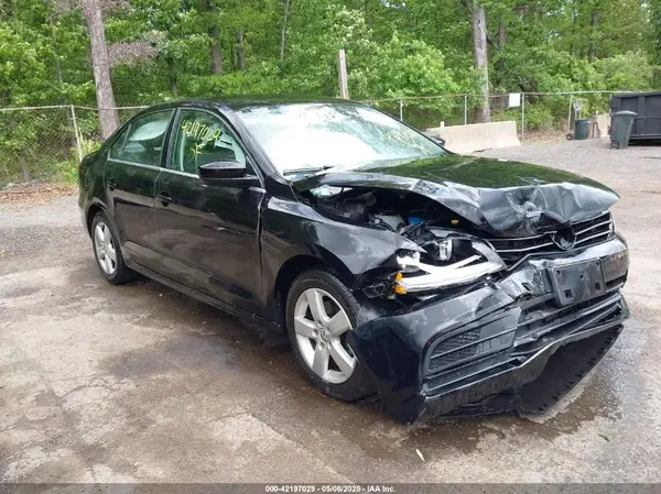 3VW2B7AJ2HM283638 2017 VOLKSWAGEN JETTA - Image 1