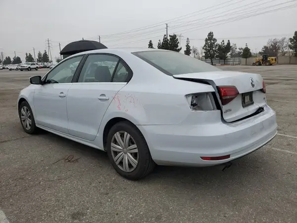 3VW2B7AJ2HM284823 2017 VOLKSWAGEN JETTA - Image 2