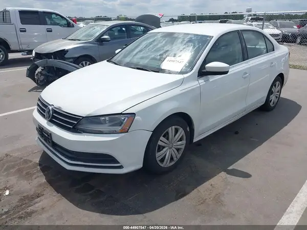 3VW2B7AJ2HM286765 2017 VOLKSWAGEN JETTA - Image 2