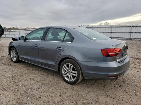 3VW2B7AJ2HM292372 2017 VOLKSWAGEN JETTA - Image 2