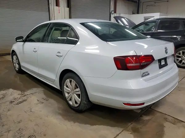 3VW2B7AJ2HM304309 2017 VOLKSWAGEN JETTA - Image 2