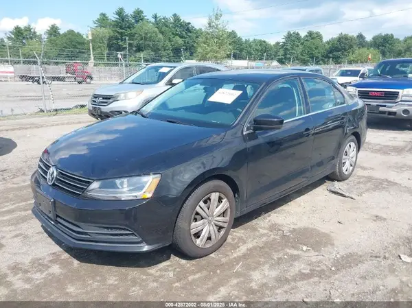 3VW2B7AJ2HM304813 2017 VOLKSWAGEN JETTA - Image 2