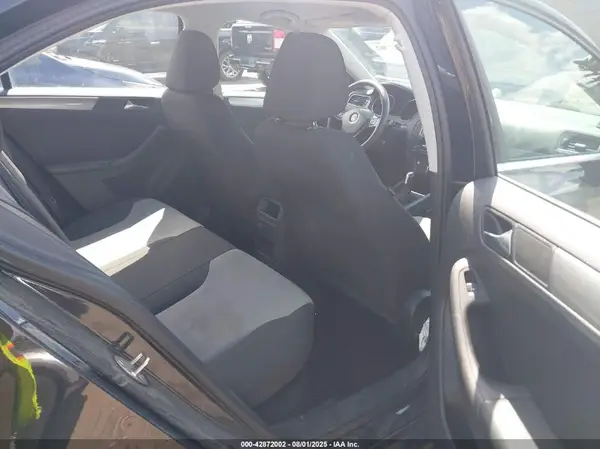 3VW2B7AJ2HM304813 2017 VOLKSWAGEN JETTA - Image 8