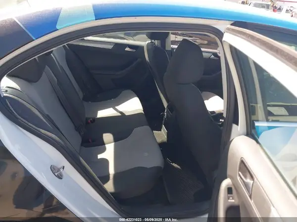 3VW2B7AJ2HM315004 2017 VOLKSWAGEN JETTA - Image 8