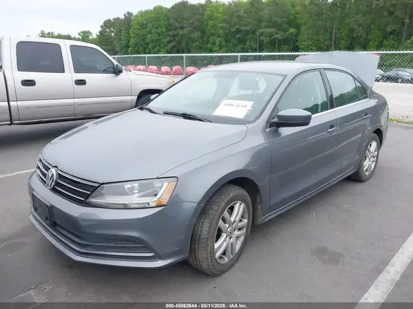 3VW2B7AJ2HM318419 2017 VOLKSWAGEN JETTA - Image 2