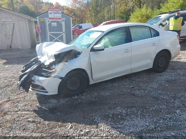 3VW2B7AJ2HM322034 2017 VOLKSWAGEN JETTA - Image 2