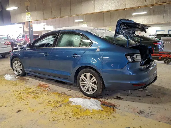 3VW2B7AJ2HM327217 2017 VOLKSWAGEN JETTA - Image 2