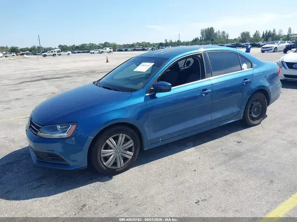 3VW2B7AJ2HM327542 2017 VOLKSWAGEN JETTA - Image 2