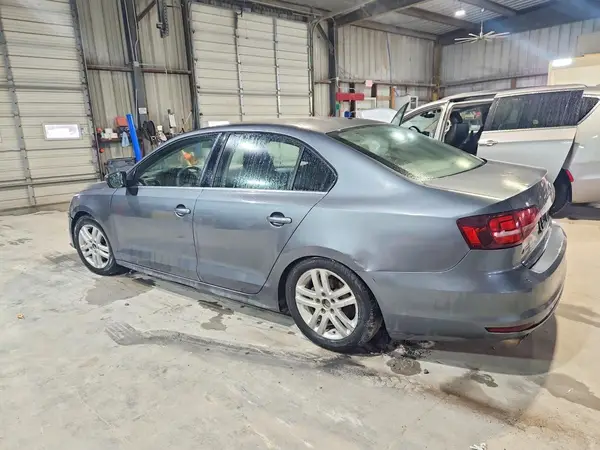 3VW2B7AJ2HM331834 2017 VOLKSWAGEN JETTA - Image 2