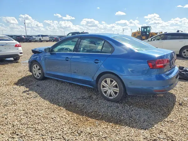 3VW2B7AJ2HM332255 2017 VOLKSWAGEN JETTA - Image 2
