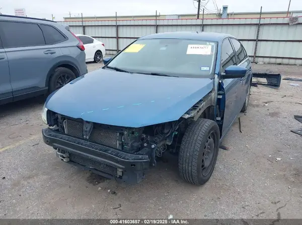3VW2B7AJ2HM332272 2017 VOLKSWAGEN JETTA - Image 2