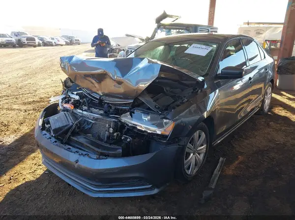 3VW2B7AJ2HM337729 2017 VOLKSWAGEN JETTA - Image 2