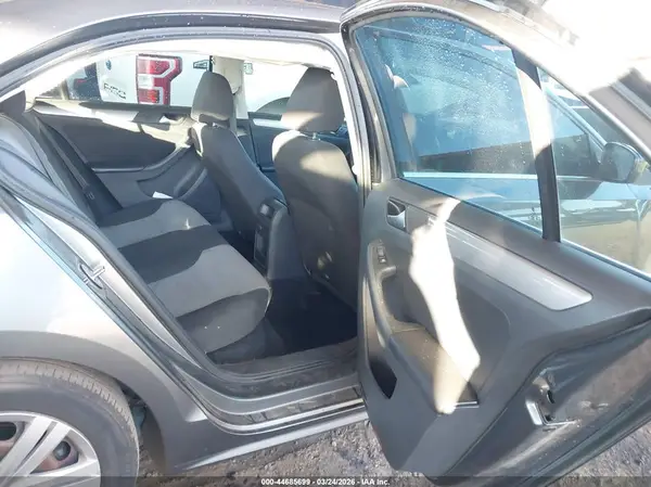 3VW2B7AJ2HM337729 2017 VOLKSWAGEN JETTA - Image 8