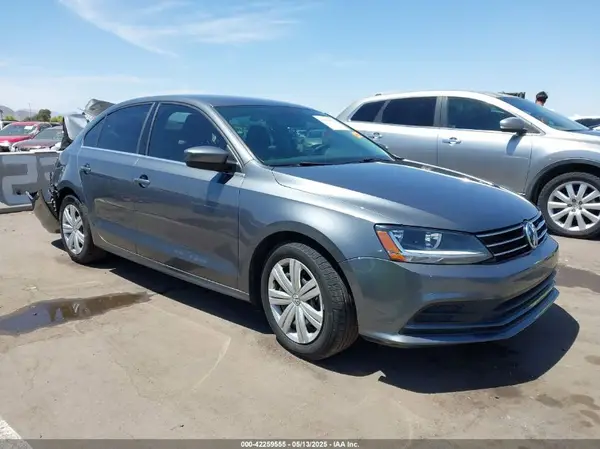 3VW2B7AJ2HM337763 2017 VOLKSWAGEN JETTA - Image 1