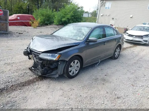 3VW2B7AJ2HM338184 2017 VOLKSWAGEN JETTA - Image 2