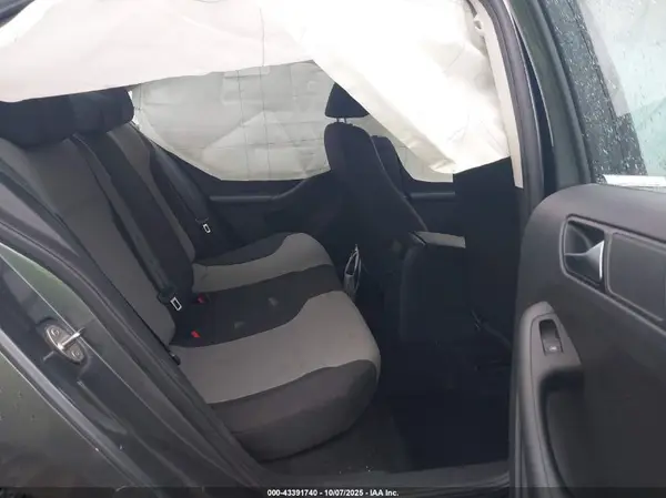 3VW2B7AJ2HM338184 2017 VOLKSWAGEN JETTA - Image 8