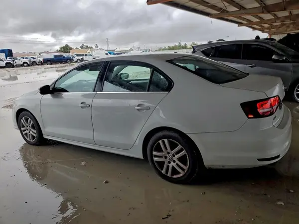 3VW2B7AJ2HM340971 2017 VOLKSWAGEN JETTA - Image 2