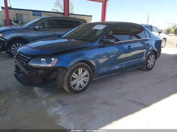 3VW2B7AJ2HM345765 2017 VOLKSWAGEN JETTA - Image 2