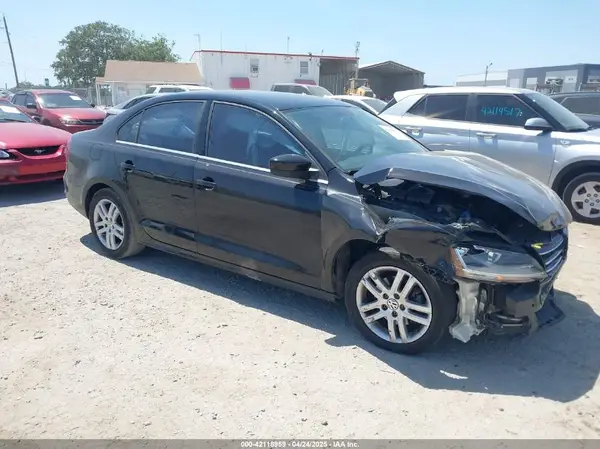 3VW2B7AJ2HM345796 2017 VOLKSWAGEN JETTA - Image 1