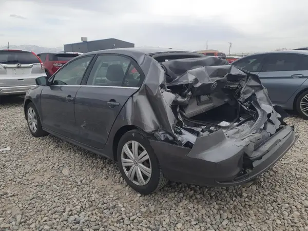 3VW2B7AJ2HM348472 2017 VOLKSWAGEN JETTA - Image 2