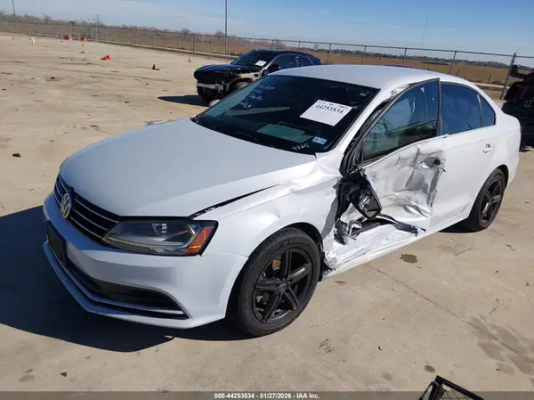 3VW2B7AJ2HM349265 2017 VOLKSWAGEN JETTA - Image 2