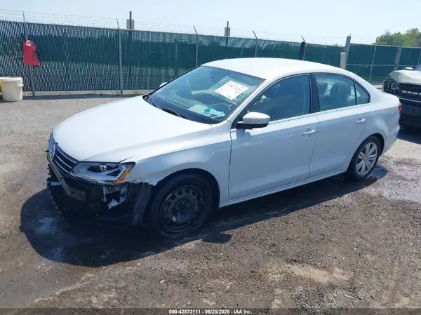3VW2B7AJ2HM356071 2017 VOLKSWAGEN JETTA - Image 2