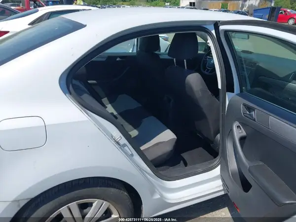 3VW2B7AJ2HM356071 2017 VOLKSWAGEN JETTA - Image 8