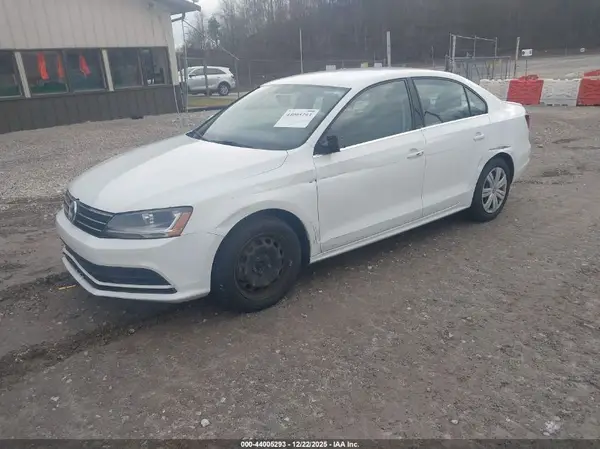 3VW2B7AJ2HM363294 2017 VOLKSWAGEN JETTA - Image 2