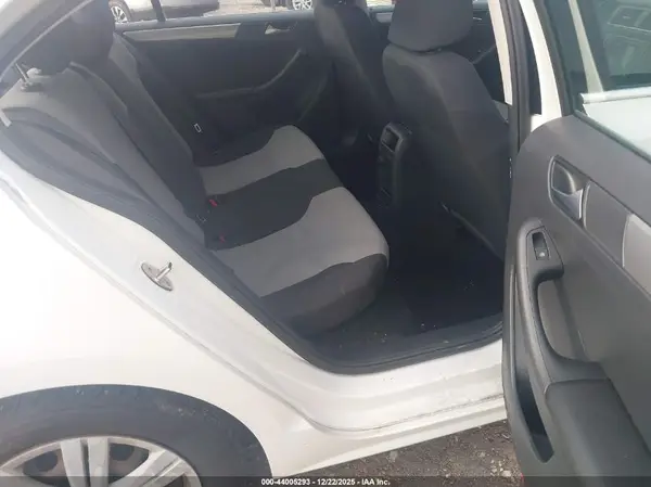 3VW2B7AJ2HM363294 2017 VOLKSWAGEN JETTA - Image 8
