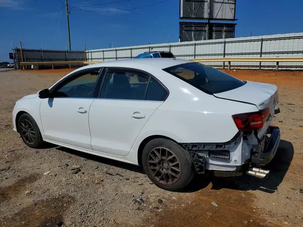 3VW2B7AJ2HM373758 2017 VOLKSWAGEN JETTA - Image 2