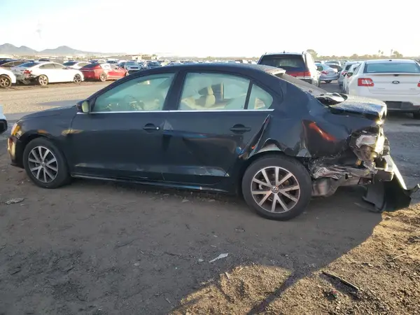 3VW2B7AJ2HM377907 2017 VOLKSWAGEN JETTA - Image 2