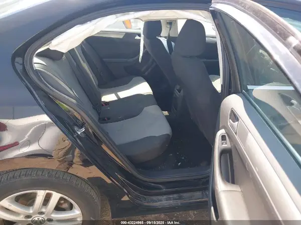3VW2B7AJ2HM379401 2017 VOLKSWAGEN JETTA - Image 8