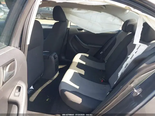 3VW2B7AJ2HM398580 2017 VOLKSWAGEN JETTA - Image 8