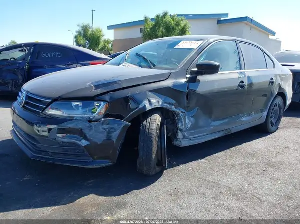 3VW2B7AJ2HM399437 2017 VOLKSWAGEN JETTA - Image 2