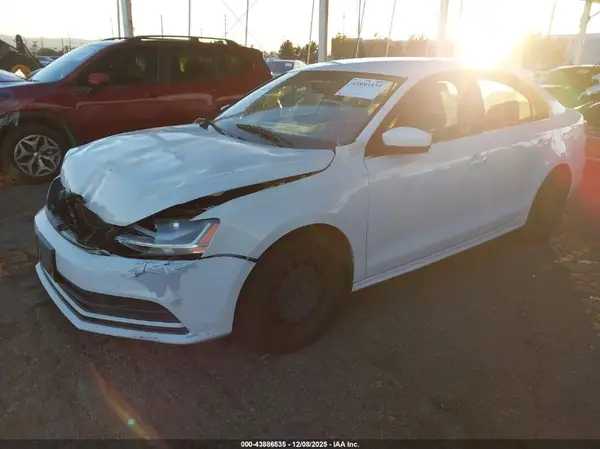 3VW2B7AJ2HM400926 2017 VOLKSWAGEN JETTA - Image 2