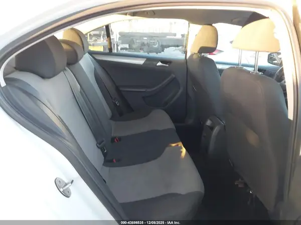 3VW2B7AJ2HM400926 2017 VOLKSWAGEN JETTA - Image 8