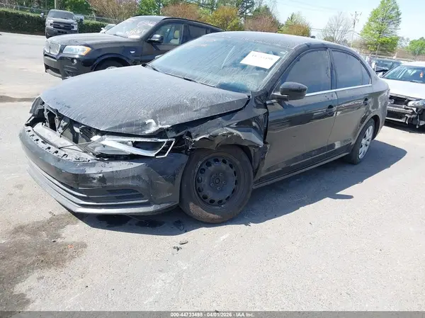 3VW2B7AJ2HM405379 2017 VOLKSWAGEN JETTA - Image 2