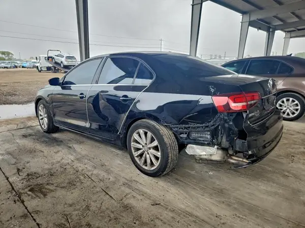 3VW2B7AJ2HM411280 2017 VOLKSWAGEN JETTA - Image 2