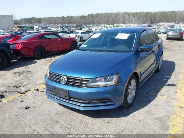 3VW2B7AJ2JM203924 2018 VOLKSWAGEN JETTA - Image 2