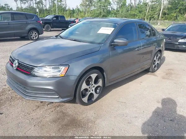 3VW2B7AJ2JM206628 2018 VOLKSWAGEN JETTA - Image 2