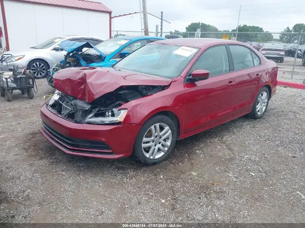 3VW2B7AJ2JM212395 2018 VOLKSWAGEN JETTA - Image 2